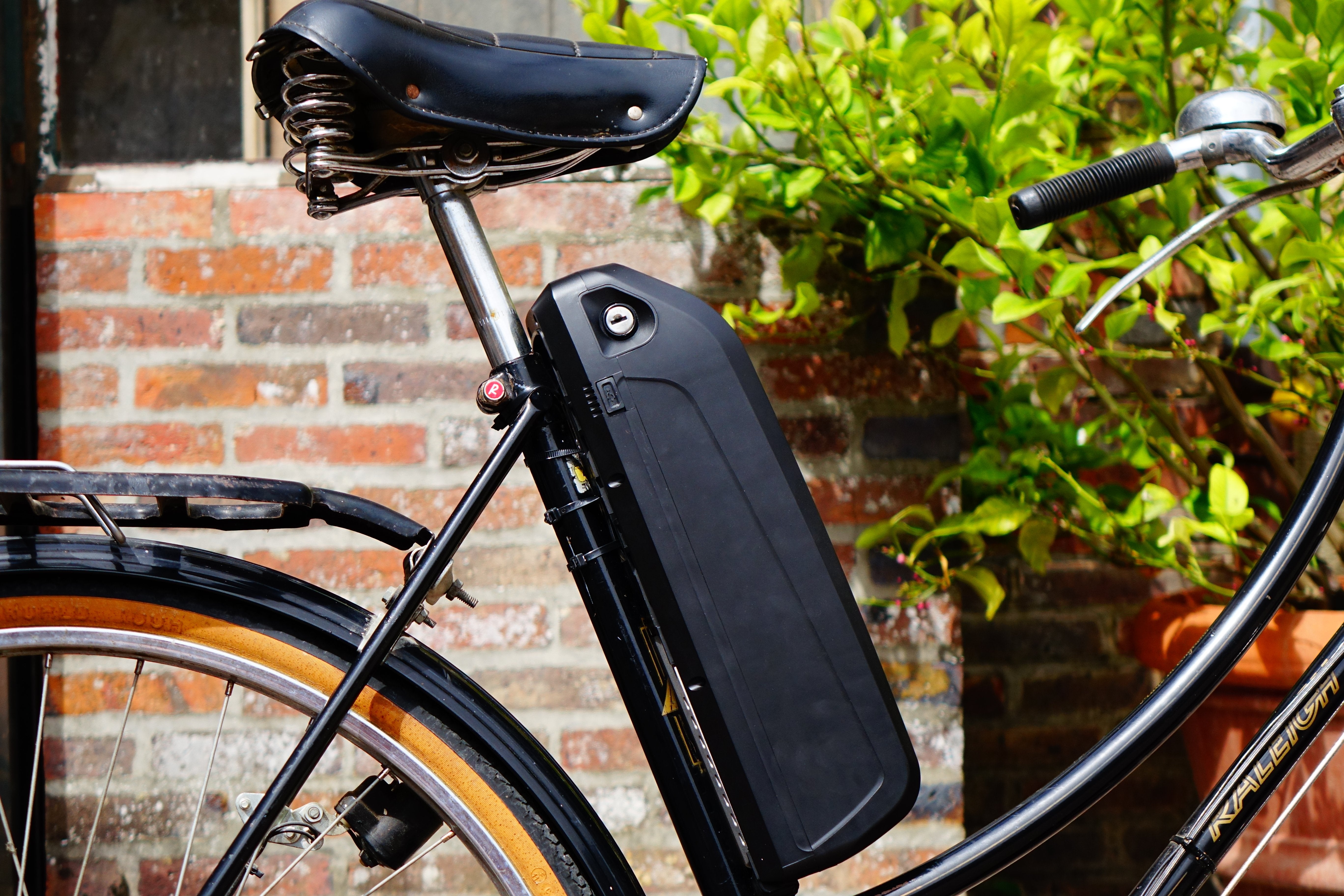 Kit vélo électrique on sale pas cher avec batterie